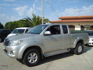 Toyota Hilux Trail 4x4 - IVA Março/14 - à venda - Pick-up/