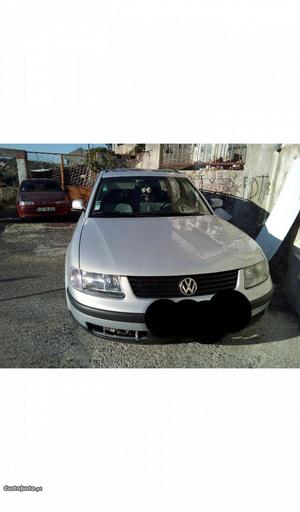 VW Passat Variant Junho/98 - à venda - Ligeiros