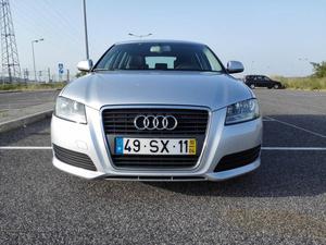 Audi A3 Sportback 1.6d Abril/10 - à venda - Ligeiros