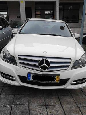 Mercedes-Benz C 220 avantgard Março/13 - à venda -