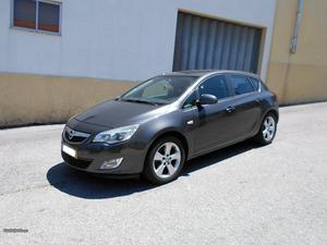 Opel Astra J 1.7 cdti 125cv Março/10 - à venda - Ligeiros