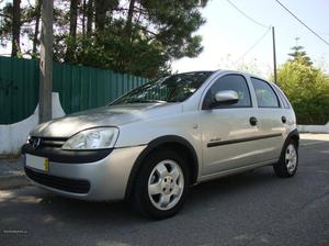 Opel Corsa v Cx. Autom. Outubro/01 - à venda -