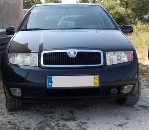 Skoda Fabia 1.4 MPI GPL Abril/02 - à venda - Ligeiros