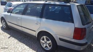 VW Passat 1.9 TDI 115cv Dezembro/98 - à venda - Ligeiros