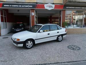 Opel Astra F de mala Julho/94 - à venda - Ligeiros