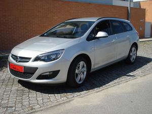 Opel Astra SportsTourer 1.6CDTi Outubro/14 - à venda -
