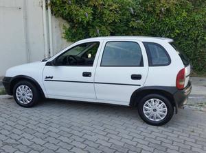 Opel Corsa 1.5 D 5 Lugares Junho/95 - à venda - Ligeiros