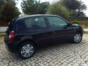 Renault Clio 1.5 dci Abril/04 - à venda - Comerciais / Van,