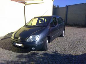 Renault Scénic Familiar económica Fevereiro/02 - à venda
