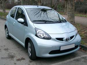 Toyota Aygo 1.0 Novembro/05 - à venda - Ligeiros