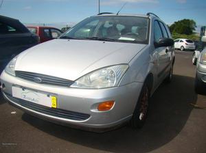 Ford Focus 1.4 SW 5P 5Lug. Junho/01 - à venda - Ligeiros