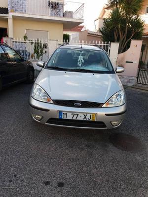 Ford Focus 1.8 Tddi  kms Abril/04 - à venda -