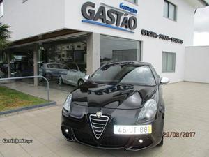 Alfa Romeo Giulietta 1.4i Setembro/10 - à venda - Ligeiros