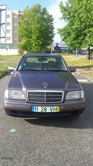 Mercedes-Benz C 250 Elegance Março/94 - à venda - Ligeiros