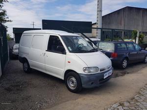 Nissan Vanette 2.3 D  Janeiro/01 - à venda -