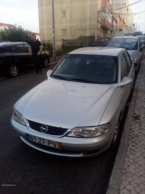 Opel Vectra 1.6 Sport Junho/00 - à venda - Ligeiros