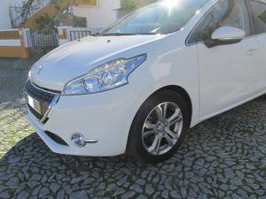 Peugeot  VTi Allure GPS Agosto/13 - à venda -