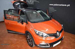 Renault Captur 0.9 TCe Exclusive Junho/16 - à venda -