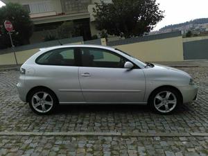 Seat Ibiza 1.4 tdi Março/07 - à venda - Ligeiros