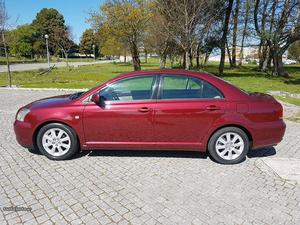 Toyota Avensis 1.6 Sol Agosto/05 - à venda - Ligeiros