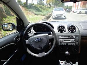 Ford Fiesta Tdci Van Julho/05 - à venda - Comerciais / Van,