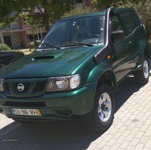 Nissan Terrano terrano 2 Julho/03 - à venda - Pick-up/