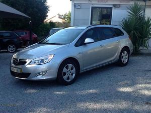 Opel Astra  cdti sport Abril/11 - à venda - Ligeiros