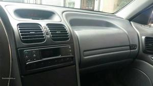 Renault Laguna 1.8 RXE Abril/94 - à venda - Ligeiros