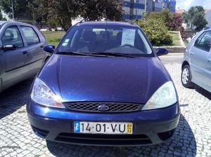 Ford Focus 1.4 Dezembro/03 - à venda - Ligeiros