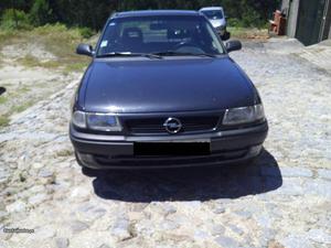 Opel Astra 4P 1.7 TDS Novembro/94 - à venda - Ligeiros