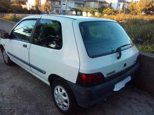 Renault Clio bebop Fevereiro/95 - à venda - Ligeiros