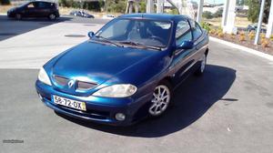 Renault Mégane Coupé cv eco Maio/97 - à venda -