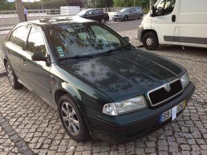 Skoda Octavia 1.9 tdi 110cv Janeiro/00 - à venda - Ligeiros