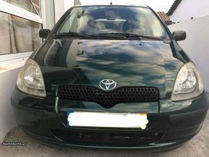 Toyota Yaris 1.0 vvti Julho/00 - à venda - Ligeiros