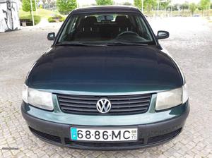 VW Passat  TDI 110CV Outubro/98 - à venda - Ligeiros