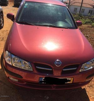 Nissan Almera 16v Março/01 - à venda - Ligeiros