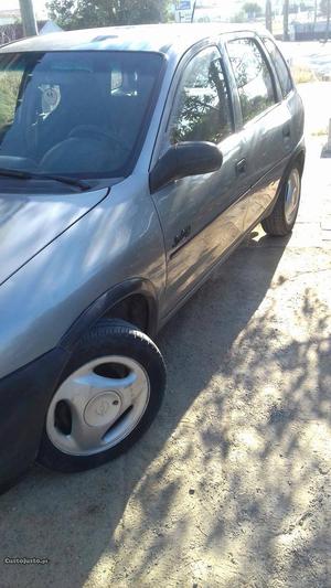 Opel Corsa 1.2 suing Outubro/94 - à venda - Ligeiros