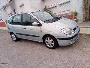 Renault Scénic 1.4c. 16 v Junho/01 - à venda - Ligeiros