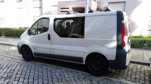 Renault Trafic 6Lug 2.0dCi Janeiro/10 - à venda -