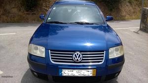 VW Passat 1.9 TDI 130 CV Maio/01 - à venda - Ligeiros