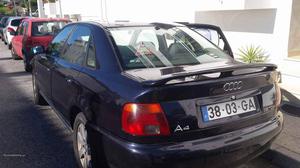 Audi A4 Dezembro/95 - à venda - Ligeiros Passageiros, Viana