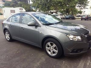 Chevrolet Cruze 1.6 Junho/10 - à venda - Ligeiros