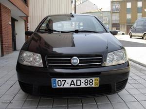 Fiat Punto 1,3Mjet A.C. Junho/05 - à venda - Comerciais /