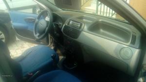 Fiat Punto cv ac troca Julho/01 - à venda - Ligeiros