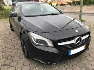 Mercedes-Benz CLA 180 CDI BI-XENON Outubro/14 - à venda -