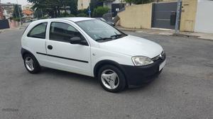 Opel Corsa 1.7 Di Maio/02 - à venda - Comerciais / Van,