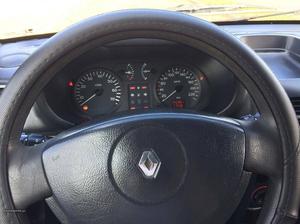 Renault Clio 1.5 Dezembro/01 - à venda - Comerciais / Van,