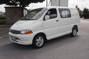Toyota HiAce D4d 3 lugares Setembro/04 - à venda -