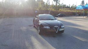 Alfa Romeo GT Coupê Outubro/04 - à venda - Descapotável /