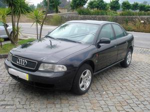 Audi A TDI sport Outubro/95 - à venda - Ligeiros